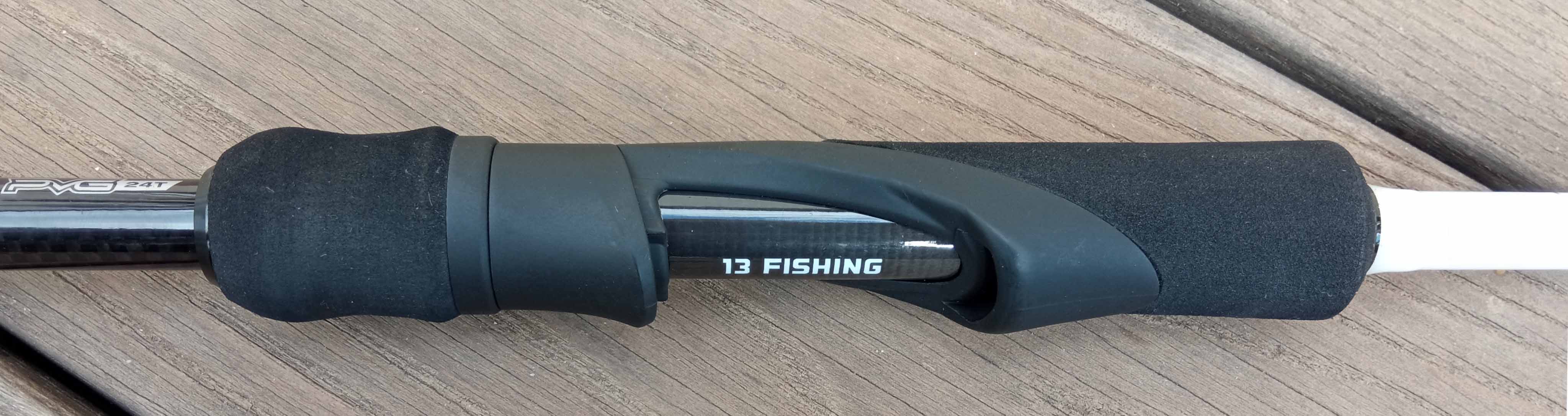 zoom sur le porte moulinet de la Rely S 13 fishing